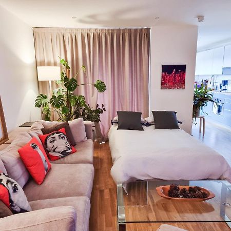 Beautiful Central Home For 6 Near Olympic Park And Abba Theatre ロンドン エクステリア 写真