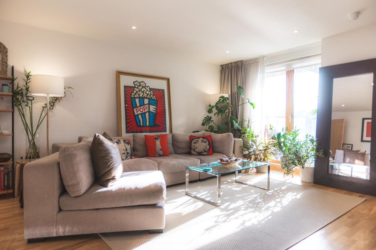 Beautiful Central Home For 6 Near Olympic Park And Abba Theatre ロンドン エクステリア 写真