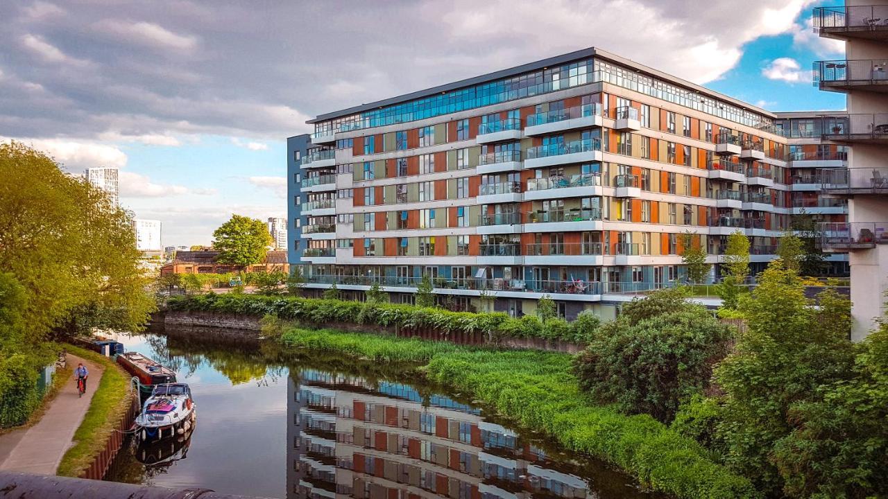 Beautiful Central Home For 6 Near Olympic Park And Abba Theatre ロンドン エクステリア 写真